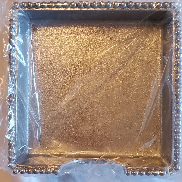 *NEW* Mariposa Round Pearl Beaded Napkin Box Set With Napkin Weight and Napkins - Picture 3 of 7